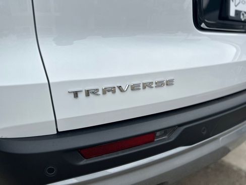 New 2026 Chevrolet Traverse LT w/ Driver Confidence Package FWD image 10
