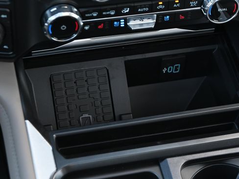 Used 2026 Ford F450 Platinum w/ Platinum Plus Package image 36