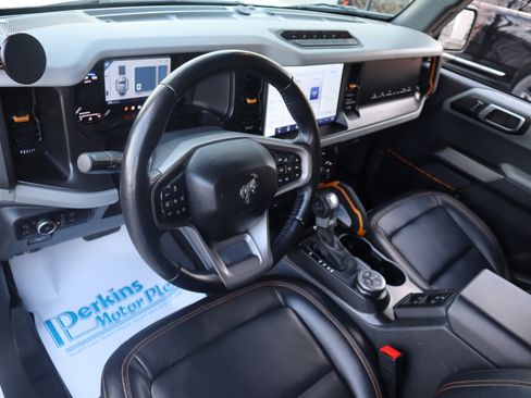 Used 2023 Ford Bronco Badlands image 30