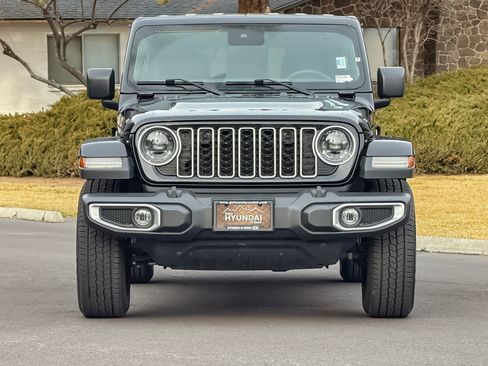 Used 2024 Jeep Wrangler Sahara image 10