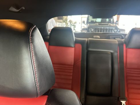 Used 2015 Dodge Challenger R/T Plus RWD image 21