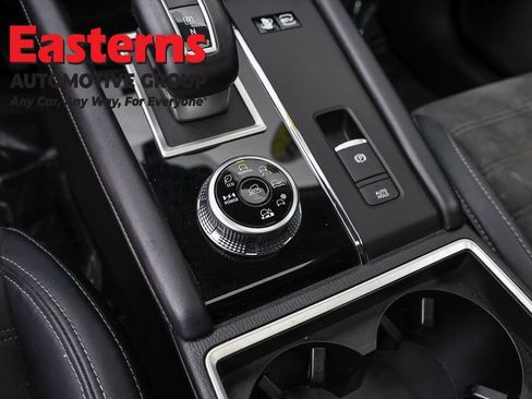 Used 2023 Mitsubishi Outlander SE AWD/4WD image 20