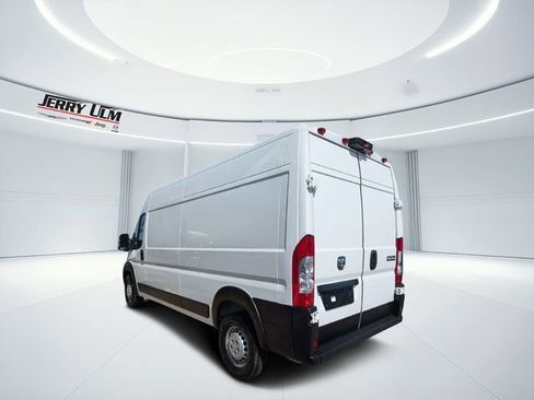 Used 2025 RAM ProMaster 2500 w/ Convenience Group image 5