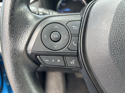 Used 2021 Toyota RAV4 XLE w/ Convenience Package image 19