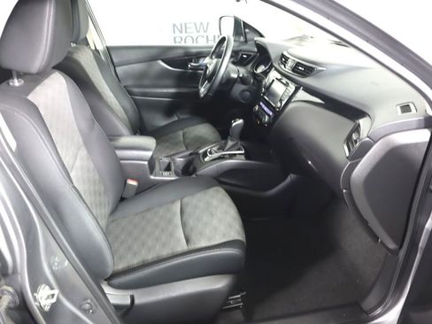 Used 2021 Nissan Rogue Sport SV image 31