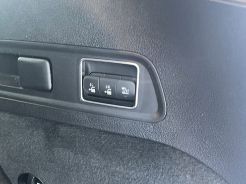 Certified 2024 Mercedes-Benz GLS 450 4MATIC image 12