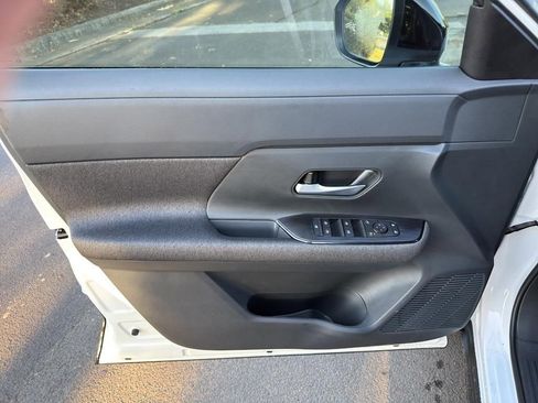 New 2026 Nissan Kicks SV image 16