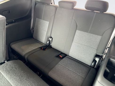 Used 2025 GMC Acadia Elevation image 23