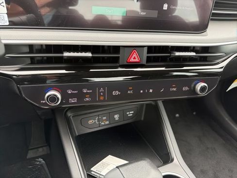 New 2026 Kia K5 LXS FWD image 18