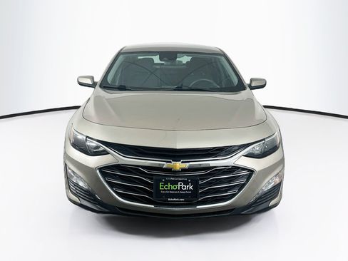 Used 2023 Chevrolet Malibu LT FWD image 2