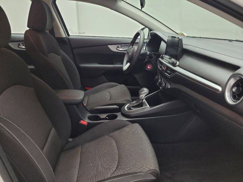 Used 2024 Kia Forte LXS w/ LXS Technology Package FWD image 21