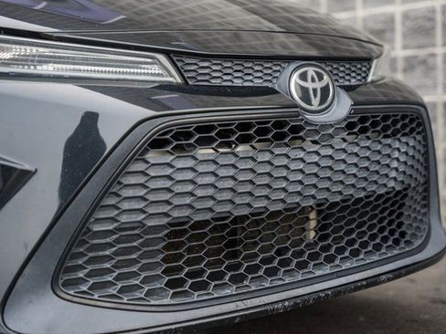Used 2020 Toyota Corolla LE image 10
