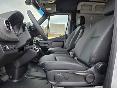 New 2026 Mercedes-Benz Sprinter 2500 image 10