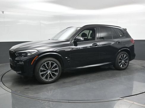 Used 2020 BMW X5 M50i AWD/4WD image 9