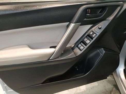 Used 2016 Subaru Forester 2.5i Premium w/ All-Weather Package image 11