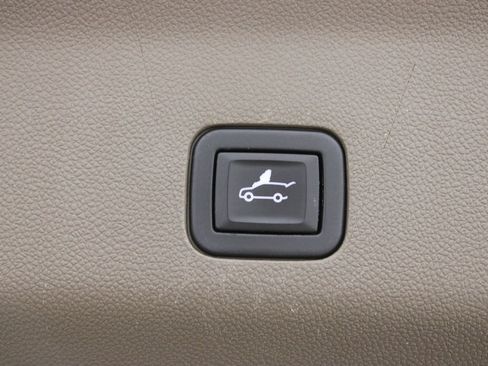 Used 2021 GMC Yukon Denali AWD/4WD image 32