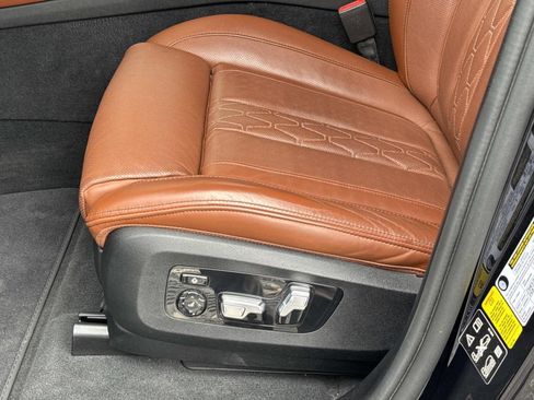 Used 2024 BMW X7 M60i w/ Executive Package AWD/4WD image 22