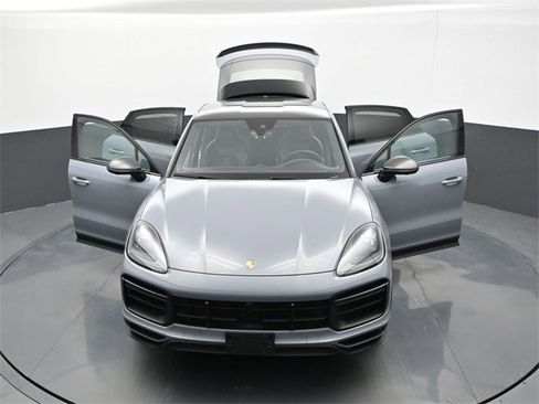Used 2023 Porsche Cayenne Turbo GT image 32