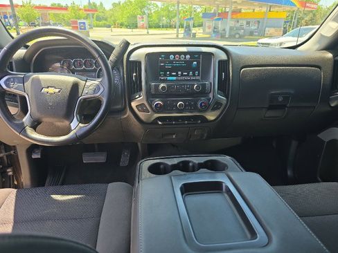 Used 2018 Chevrolet Silverado 1500 LT w/ All Star Edition AWD/4WD image 31