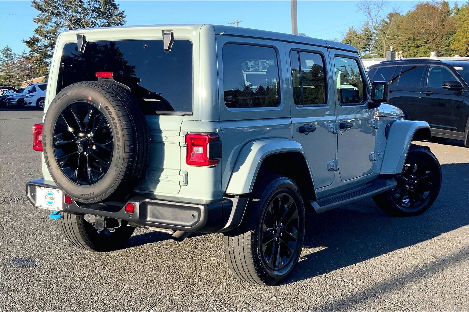 Certified 2024 Jeep Wrangler Unlimited Sahara w/ Safety Group AWD/4WD image 12