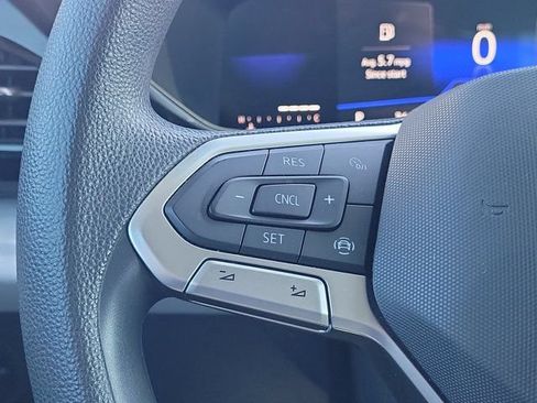 Certified 2022 Volkswagen Taos S FWD image 19