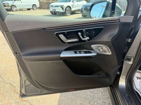 Used 2023 Mercedes-Benz EQE 500 4MATIC SUV image 13
