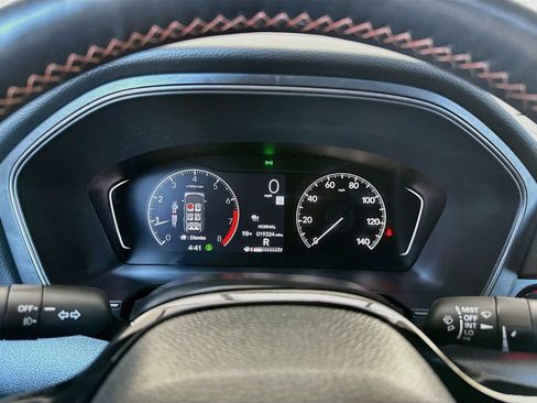 Used 2025 Honda Pilot TrailSport image 35