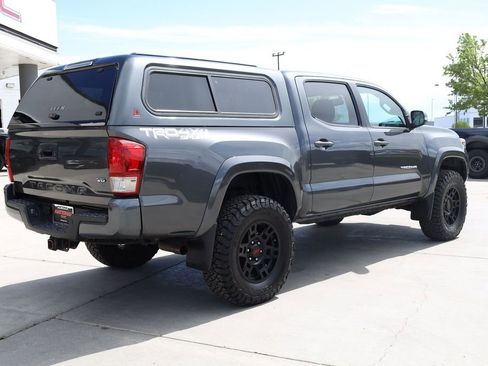 Used 2016 Toyota Tacoma TRD Sport w/ Premium & Technology Package AWD/4WD image 6