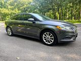 Used 2017 Ford Fusion SE image 3
