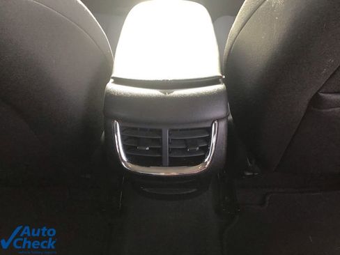 Used 2024 Chevrolet Malibu LT image 15