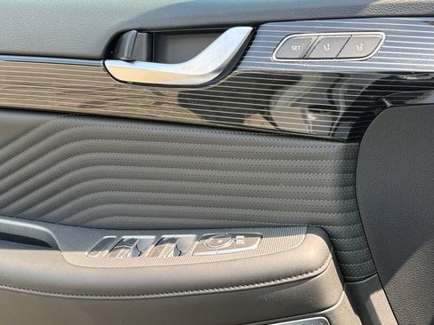 Certified 2025 Hyundai Palisade Calligraphy AWD/4WD image 29
