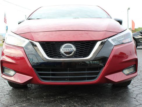 Used 2021 Nissan Versa SR FWD image 2