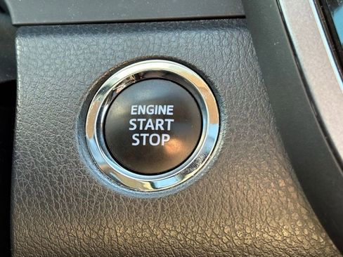 Used 2023 Toyota Camry SE image 12