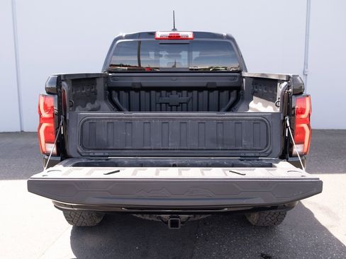 Used 2026 Chevrolet Colorado ZR2 w/ Technology Package AWD/4WD image 24