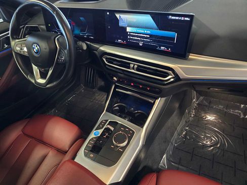Used 2023 BMW i4 eDrive35 w/ Premium Package RWD image 36