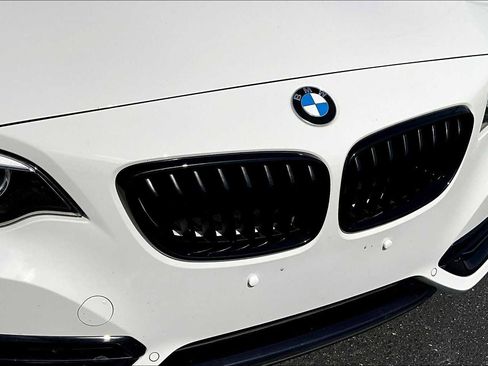 Used 2020 BMW 230i Convertible w/ Premium Package image 29