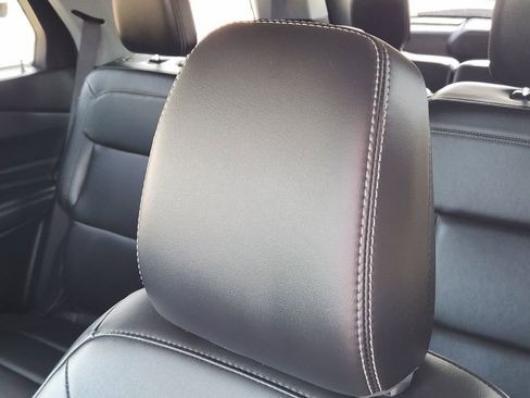 Used 2024 Ford Explorer XLT w/ Equipment Group 202A image 17