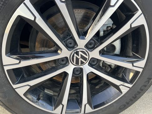 Certified 2025 Volkswagen Jetta Sport FWD image 12