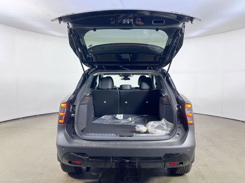 New 2025 Nissan Kicks SR w/ Illumination Package image 30