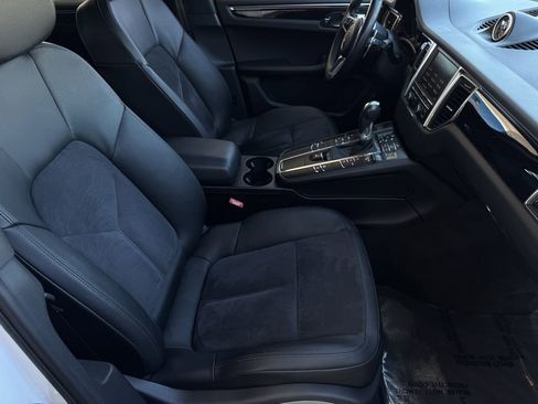 Used 2016 Porsche Macan S image 21