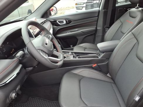 New 2026 Jeep Compass Trailhawk w/ Sun, Sound & Navigation Group image 13