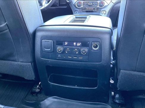 Used 2017 Chevrolet Suburban Premier AWD/4WD image 20