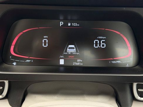 Used 2025 Hyundai Elantra SE FWD image 8