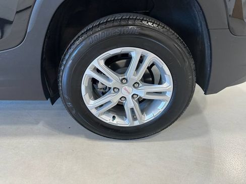 Used 2023 GMC Terrain SLE w/ Driver Convenience Package AWD/4WD image 14