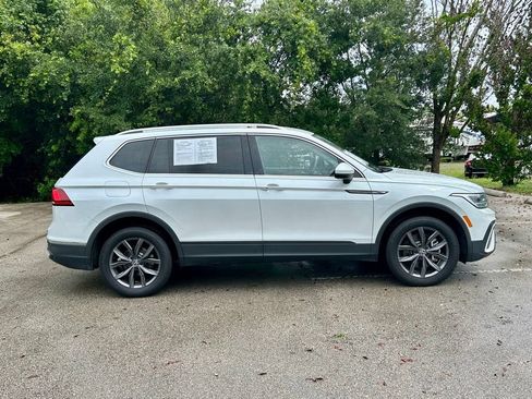 Used 2023 Volkswagen Tiguan SE FWD image 4