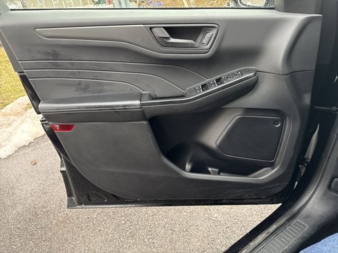 Used 2025 Ford Escape Active image 15