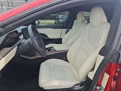 Used 2024 Tesla Model S image 3