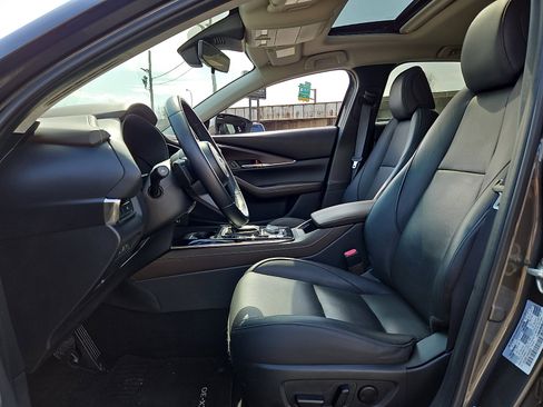 Used 2022 MAZDA CX-30 AWD 2.5 S w/ Premium Package image 13