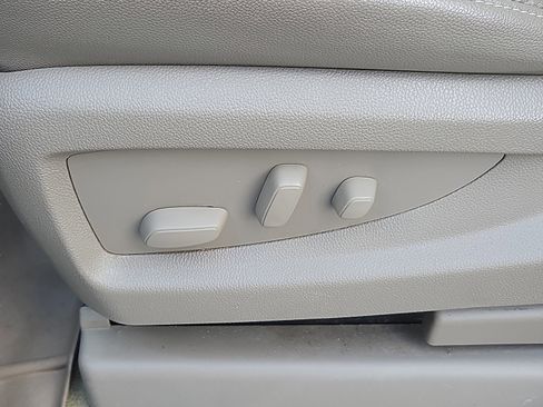 Used 2017 Chevrolet Tahoe LT image 21