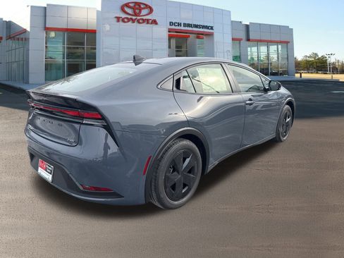 New 2026 Toyota Prius LE image 4